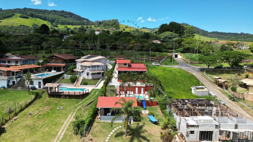 Casa de Condomínio à venda e aluguel com 4 quartos, 1200m² - Foto 1