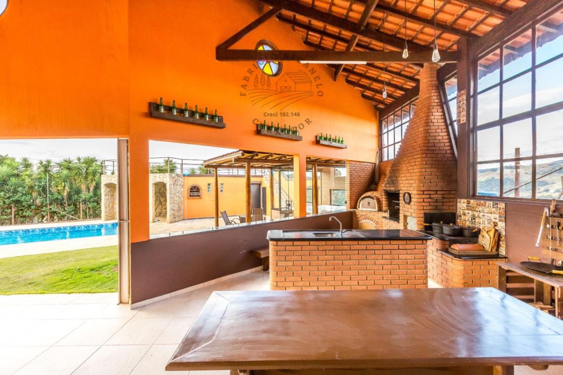 Fazenda à venda com 6 quartos, 1500m² - Foto 27