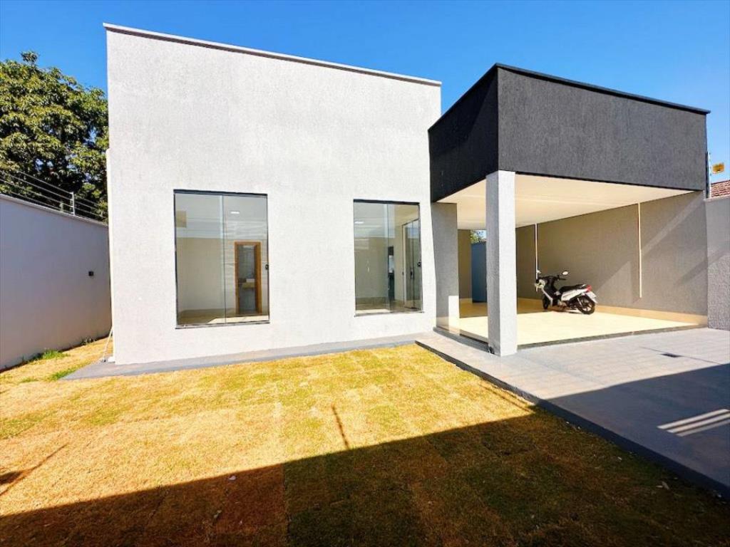 Casa à venda com 3 quartos, 365m² - Foto 2