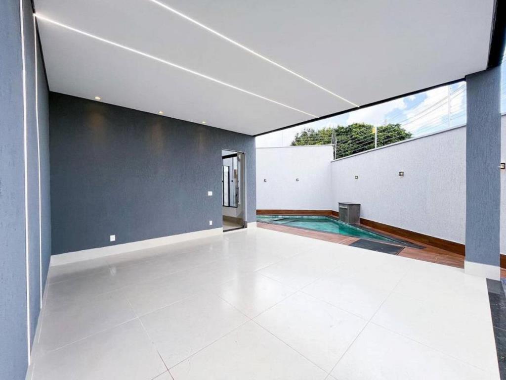 Casa à venda com 3 quartos, 454m² - Foto 1