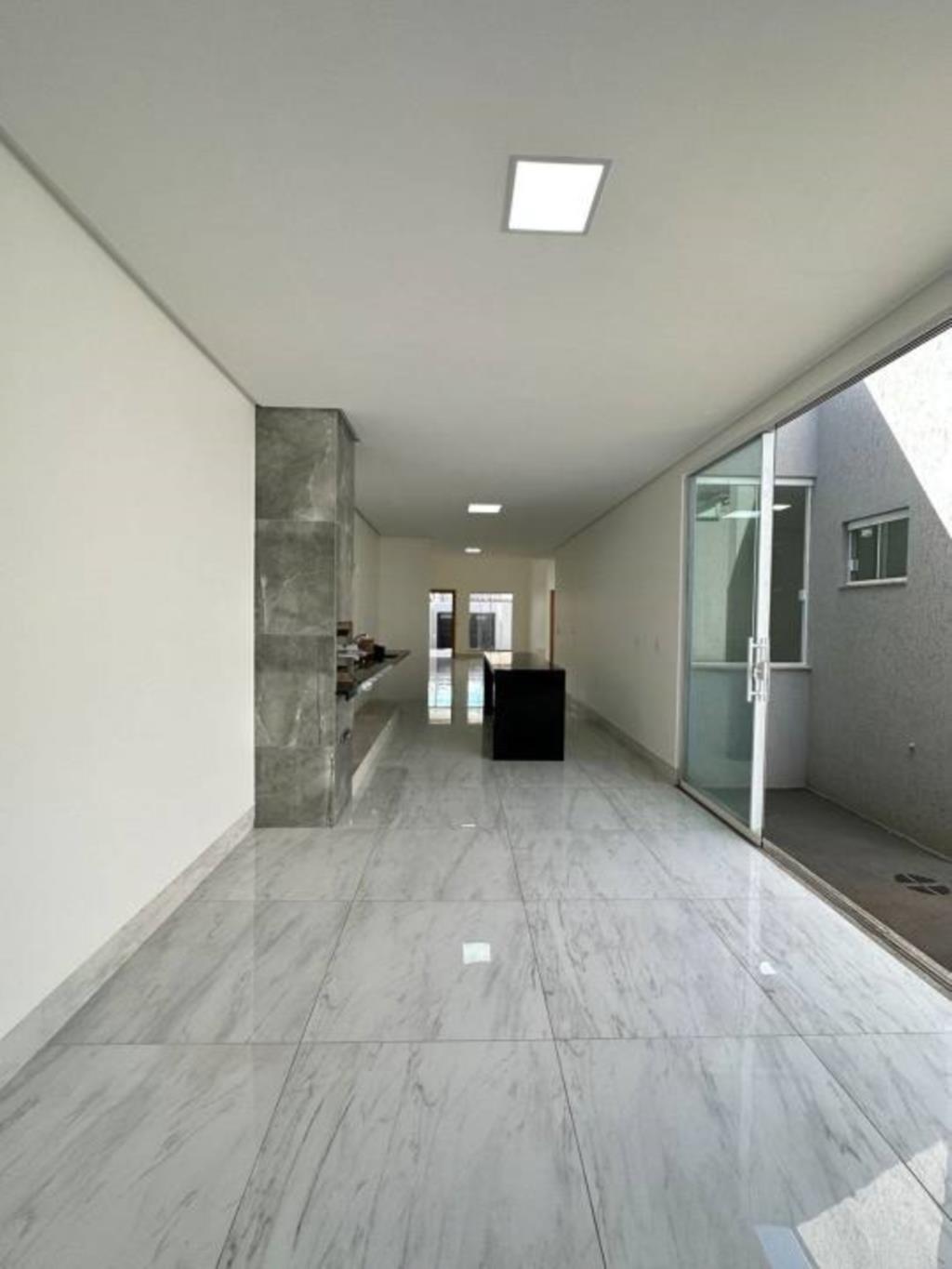 Casa à venda com 3 quartos, 200m² - Foto 3