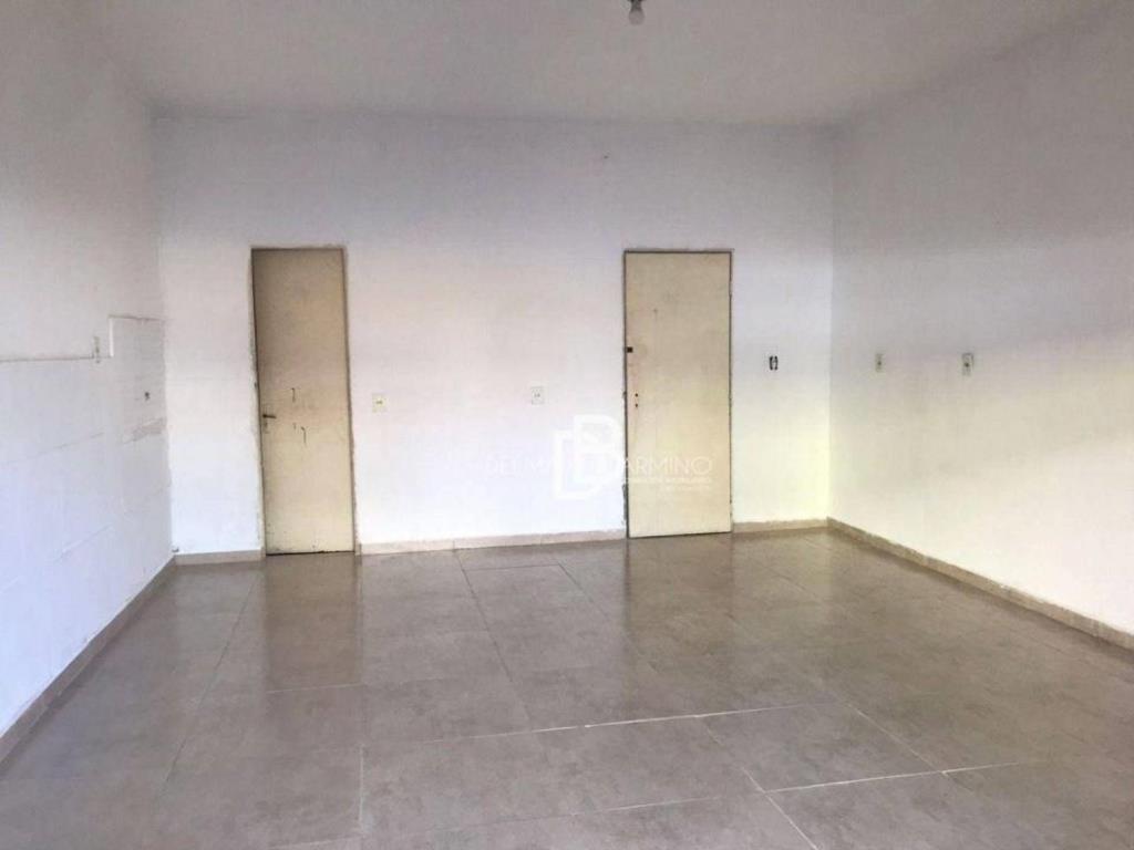 Prédio Inteiro à venda com 3 quartos, 300m² - Foto 2