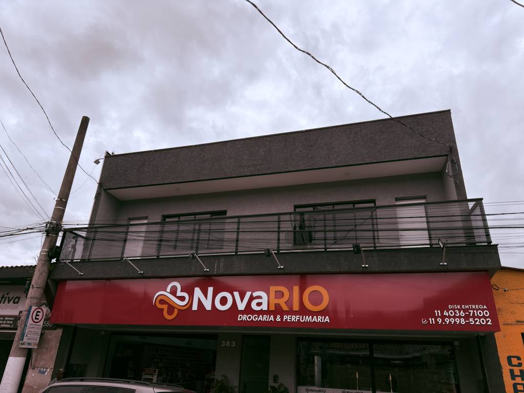 Prédio Inteiro - Foto 1