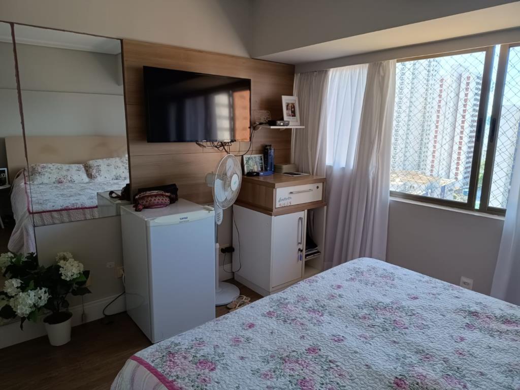 Apartamento à venda com 3 quartos - Foto 6