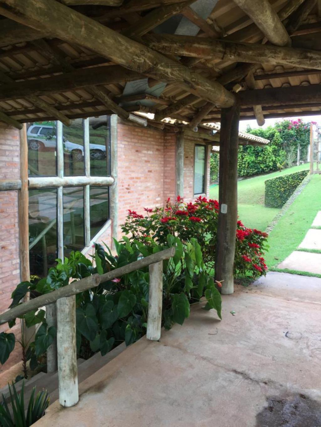 Fazenda à venda com 3 quartos, 928m² - Foto 1