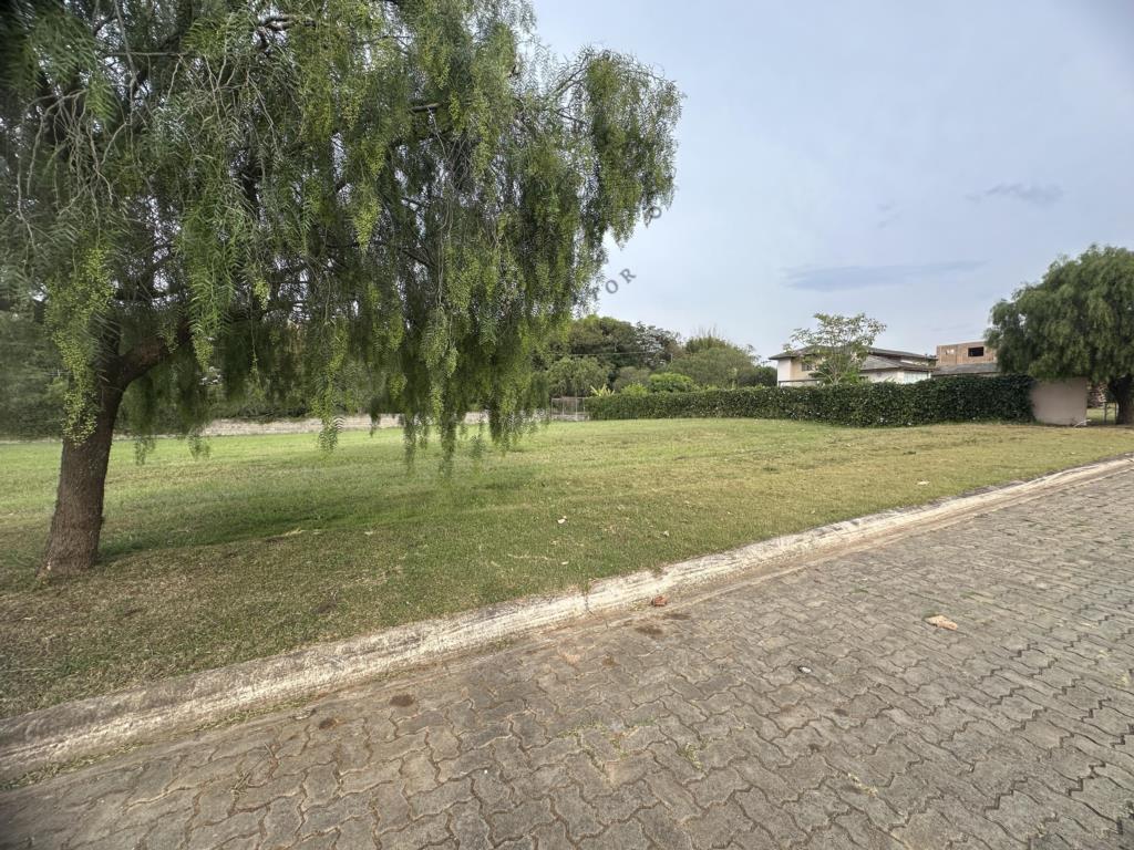 Terreno à venda, 1000m² - Foto 1