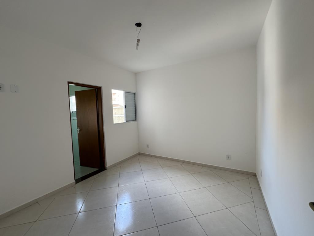 Casa à venda com 2 quartos, 125m² - Foto 12