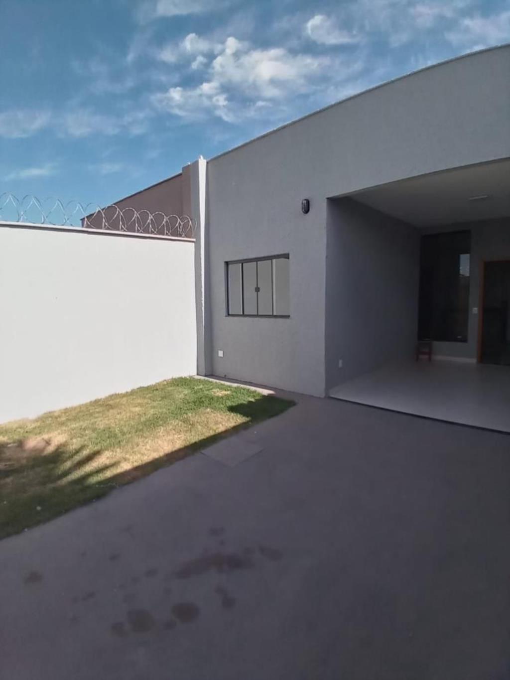 Casa à venda com 3 quartos, 180m² - Foto 1