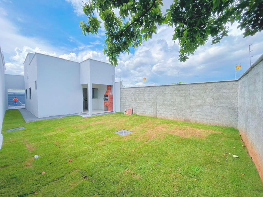 Casa à venda com 2 quartos, 200m² - Foto 2