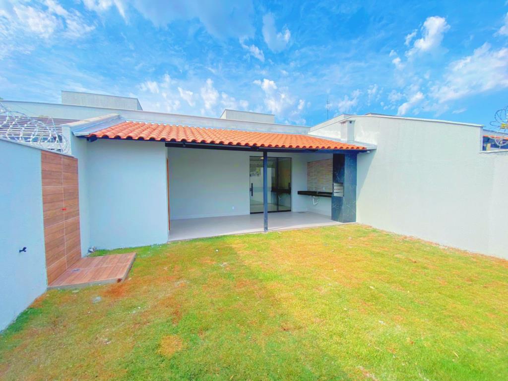 Casa à venda com 3 quartos, 254m² - Foto 2