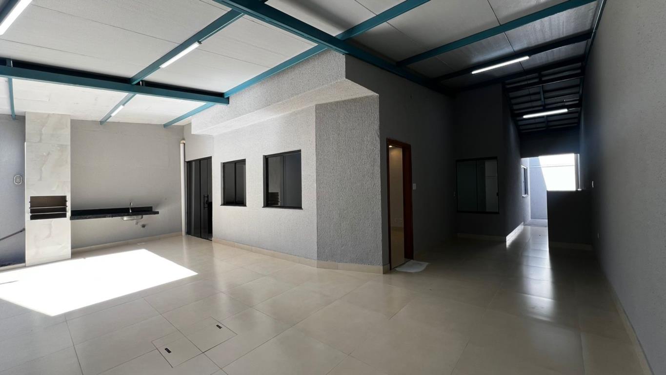 Casa à venda com 2 quartos, 160m² - Foto 1