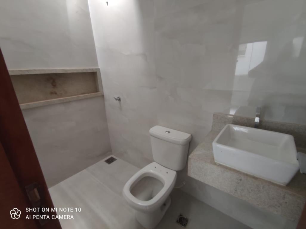 Casa à venda com 3 quartos, 228m² - Foto 15