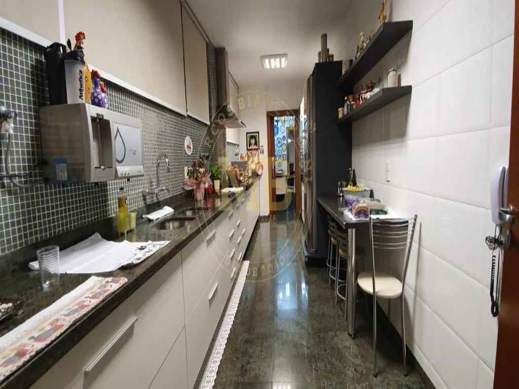 Apartamento à venda com 4 quartos, 340m² - Foto 13