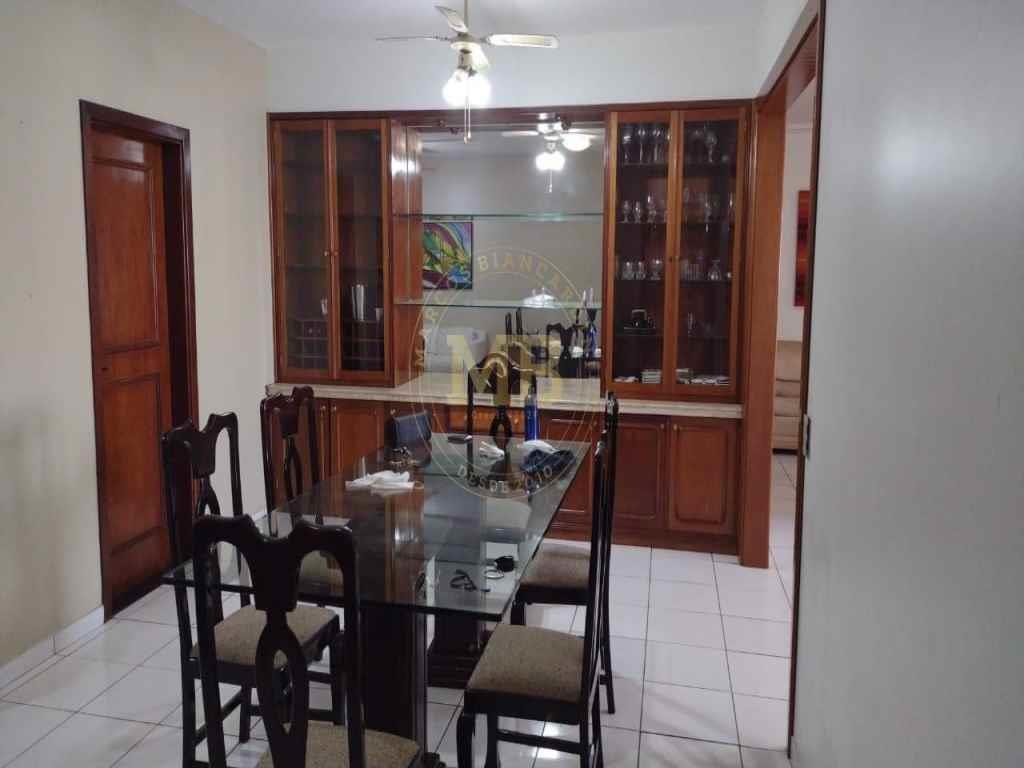 Apartamento à venda com 4 quartos, 234m² - Foto 5