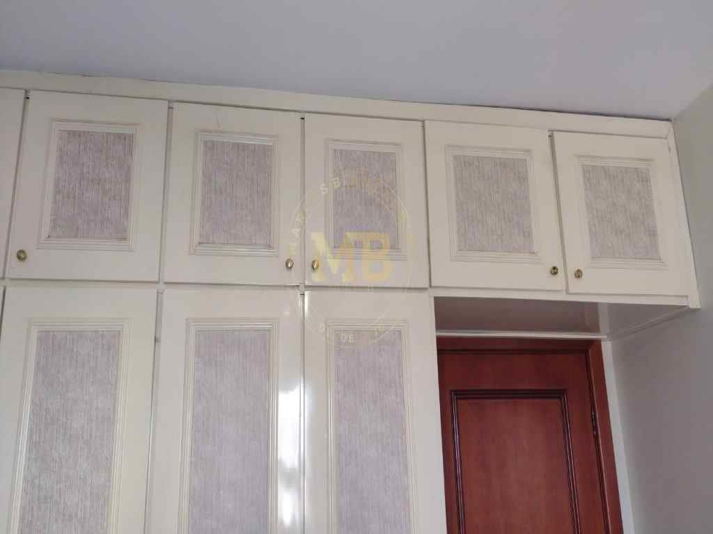 Apartamento à venda com 4 quartos, 234m² - Foto 18