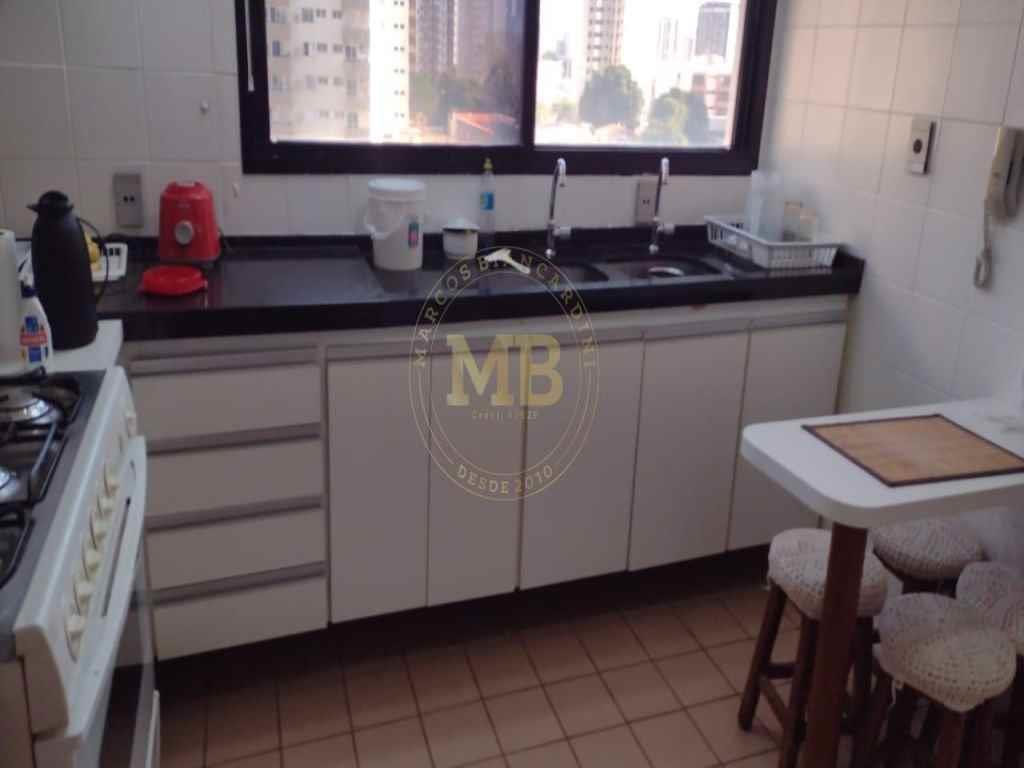 Apartamento à venda com 4 quartos, 234m² - Foto 25