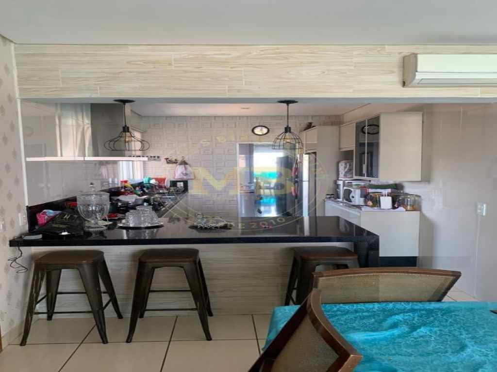 Apartamento à venda com 3 quartos, 140m² - Foto 4