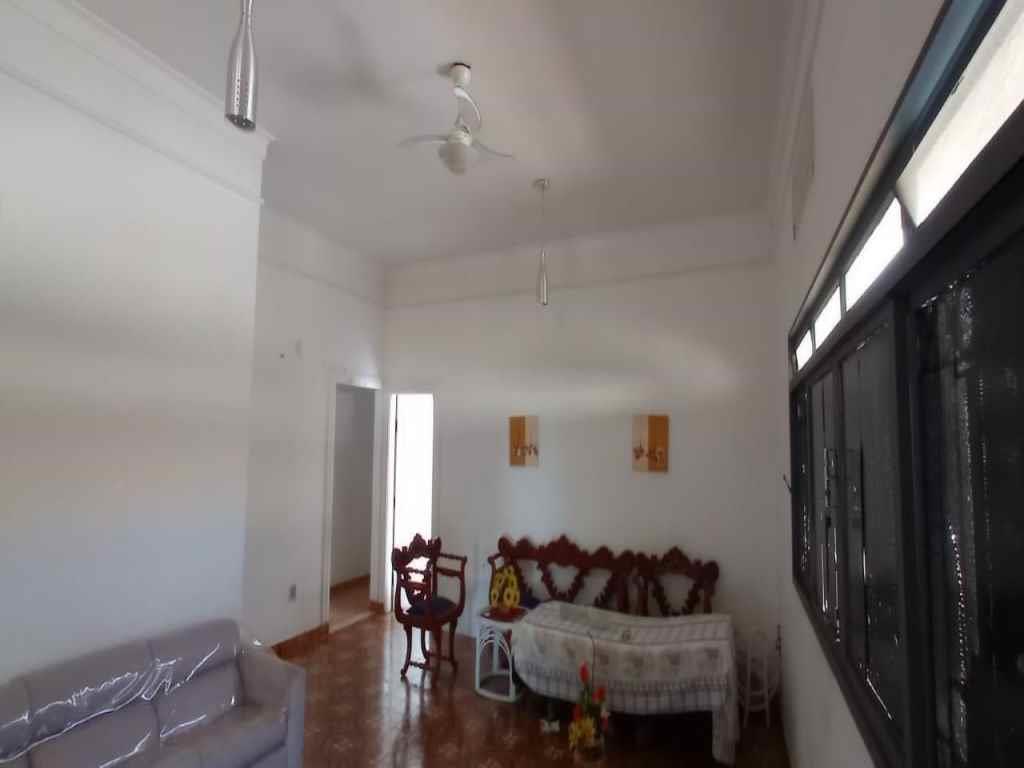 Casa à venda com 3 quartos, 1088m² - Foto 11