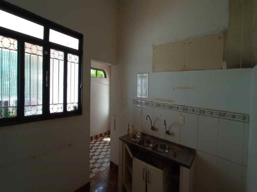 Casa à venda com 3 quartos, 1088m² - Foto 12