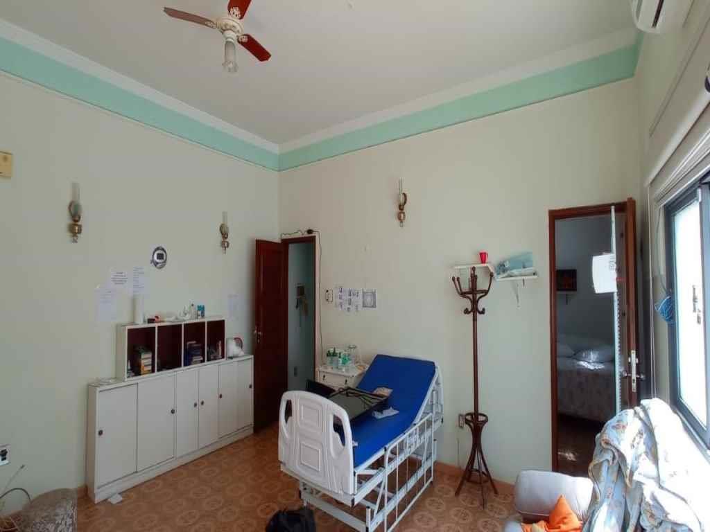 Casa à venda com 3 quartos, 1088m² - Foto 18