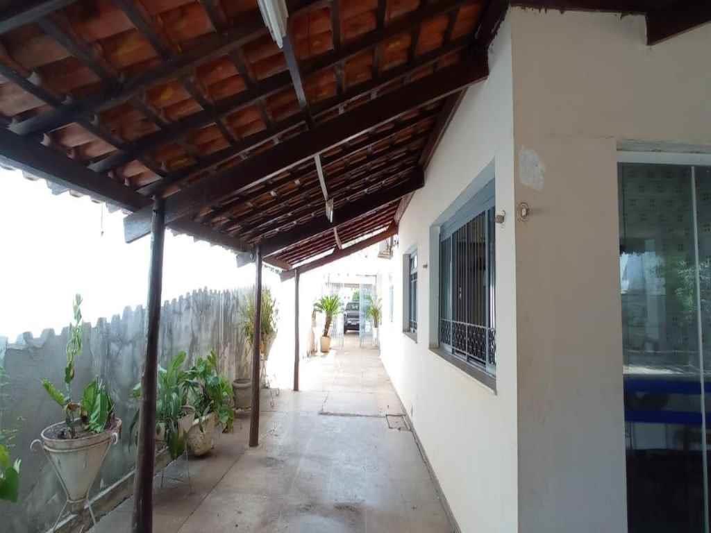 Casa à venda com 3 quartos, 1088m² - Foto 27