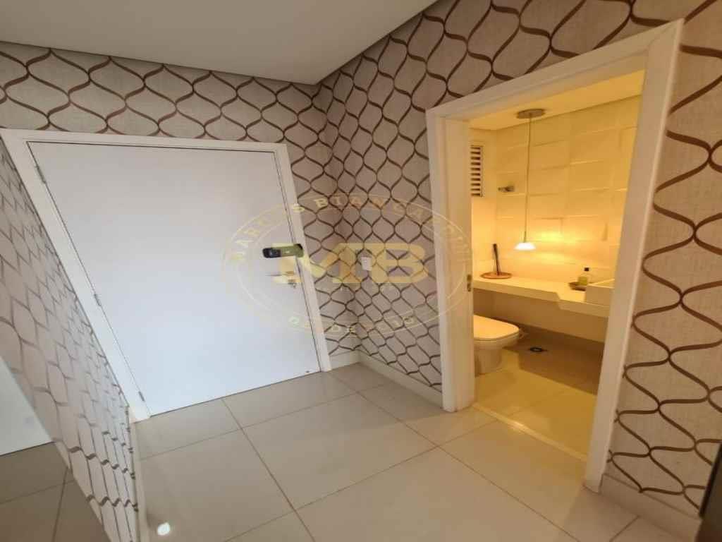 Apartamento à venda com 3 quartos, 147m² - Foto 1