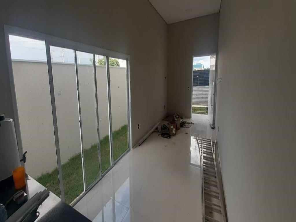 Casa de Condomínio à venda com 3 quartos, 250m² - Foto 4