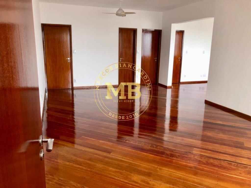 Apartamento à venda com 3 quartos, 180m² - Foto 2