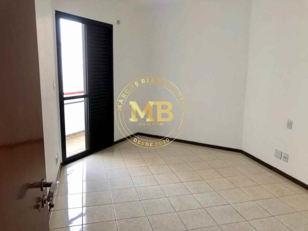 Apartamento à venda com 3 quartos, 180m² - Foto 9