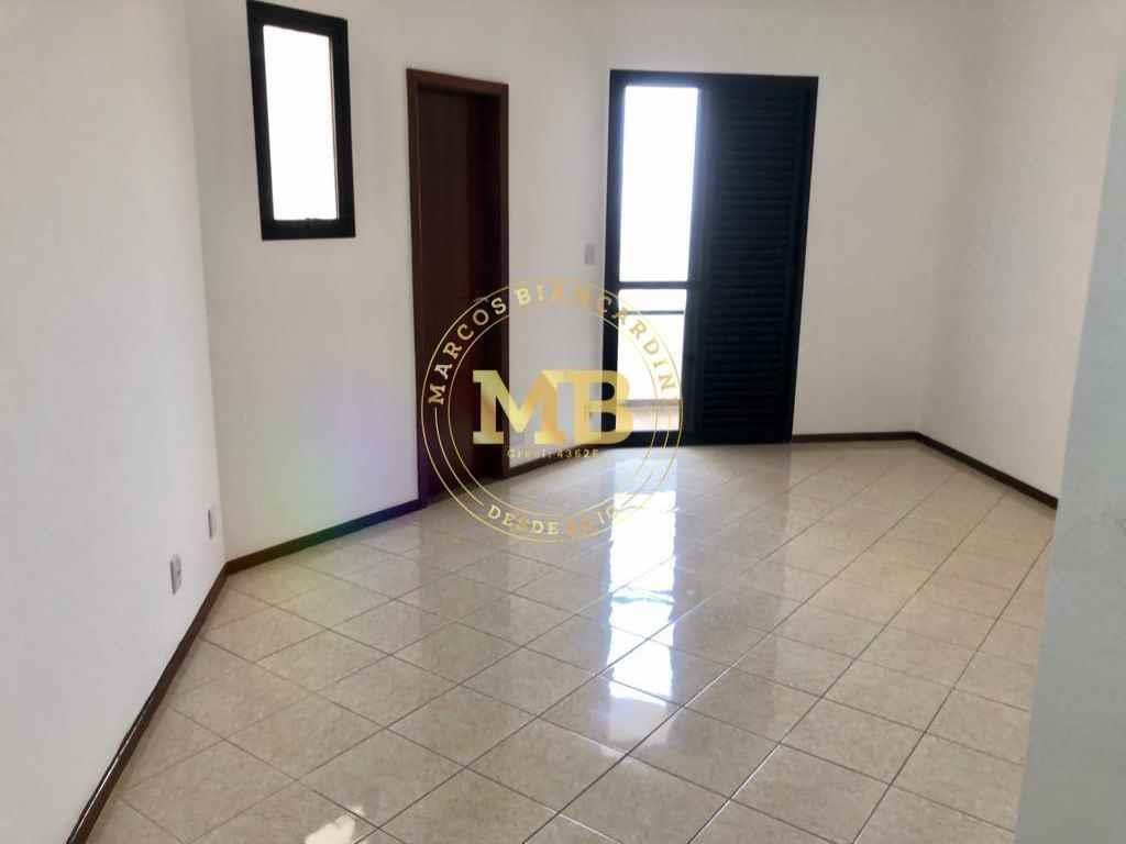 Apartamento à venda com 3 quartos, 180m² - Foto 12