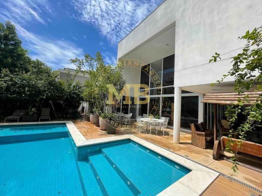 Casa de Condomínio à venda com 5 quartos, 1180m² - Foto 9