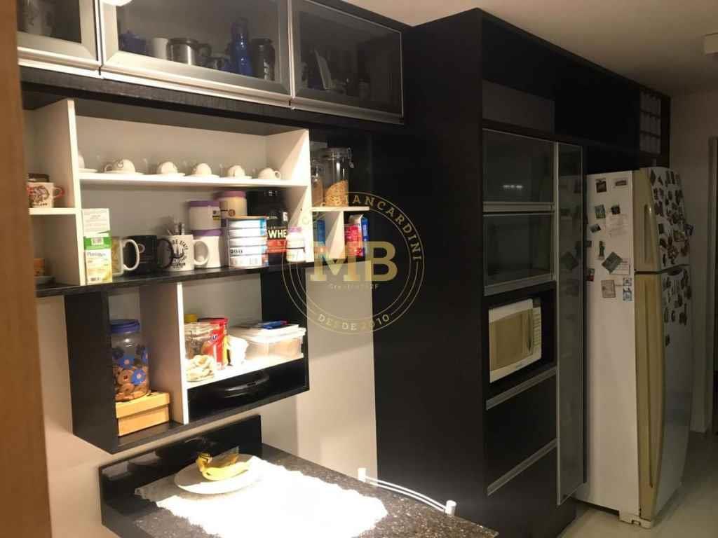 Apartamento à venda com 3 quartos, 134m² - Foto 9