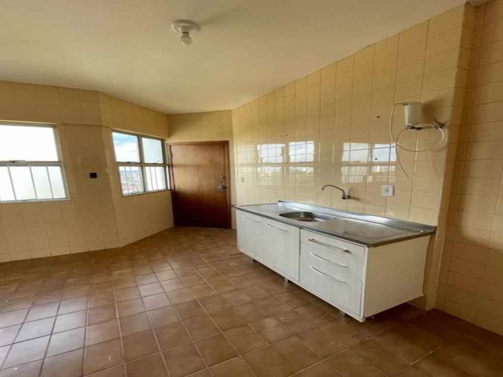 Apartamento à venda com 3 quartos, 95m² - Foto 17